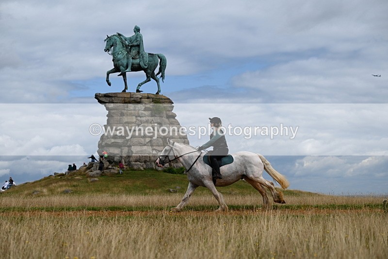 DSC_6944 - Time at Statue 12:45 to 13:15