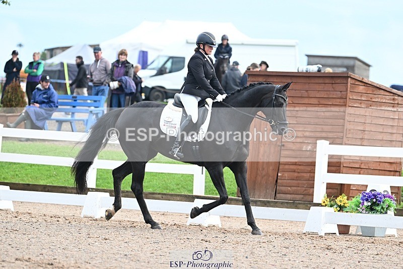 250907-112010-07193 - 003-Helen.JamesDecadent