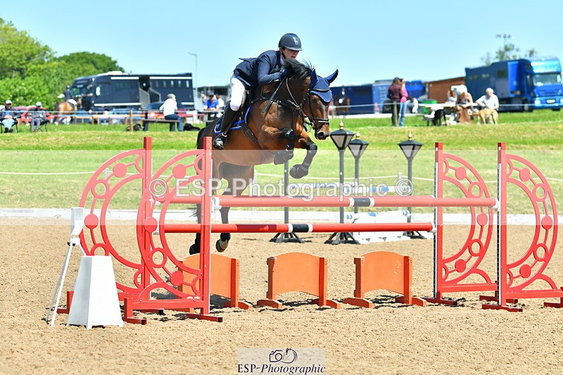 230527A-121513-04403 - Cls 15 Foxhunter