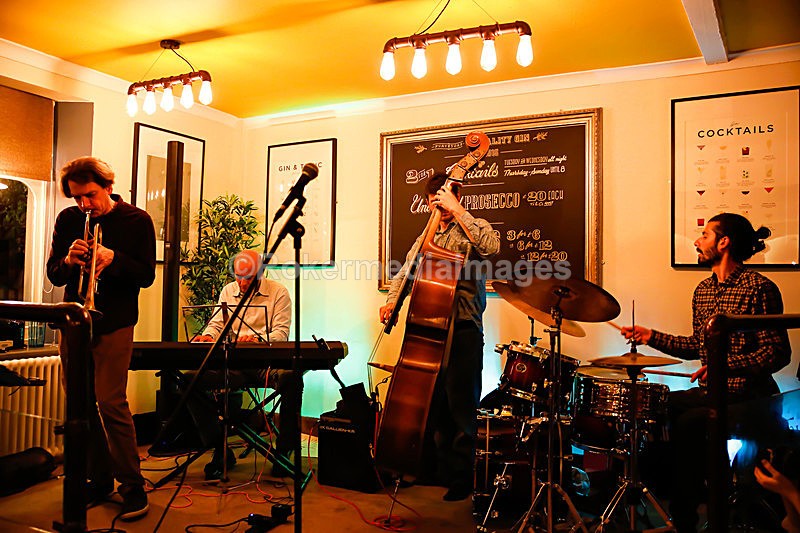  - BEN THOMAS & DAVIDE LOGIRI TRIO