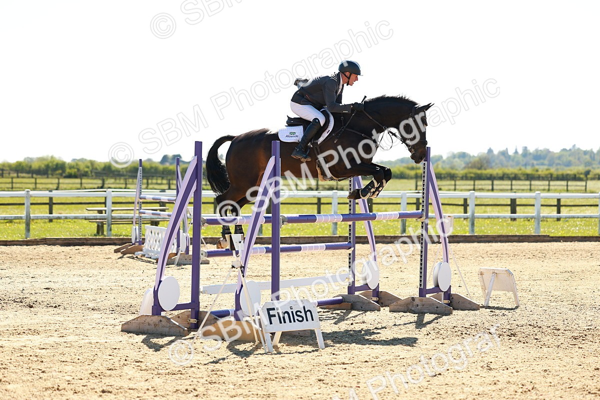 SBM_001961_Class 6 - National 130 140m - Customer Cart - Anthony