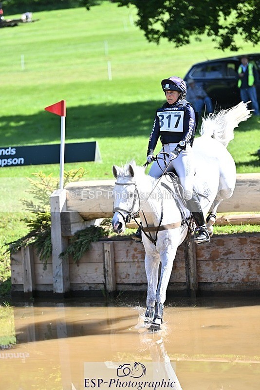 240525-100801-11830 - 317-FILIPO-Piggy_March