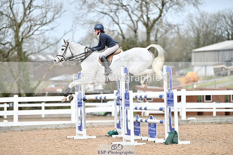 240124A-125045-00562 - Cls 3 Newcomers & 1.10m Open