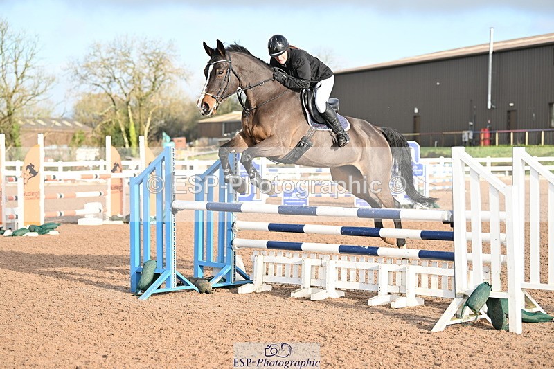 231209A-112217-01624 - Cls 11 Snr 1.05m Open