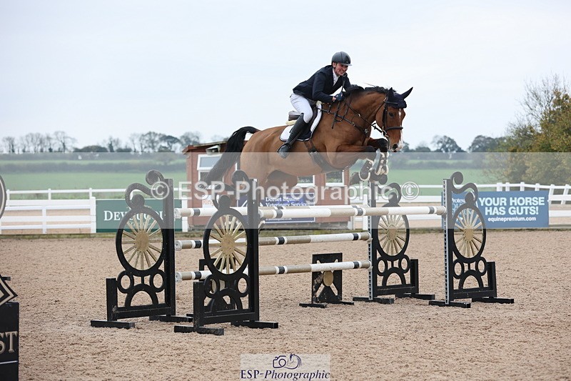241101A-132754-02100 - FRI Cls 6 Foxhunter and 1.20m Open