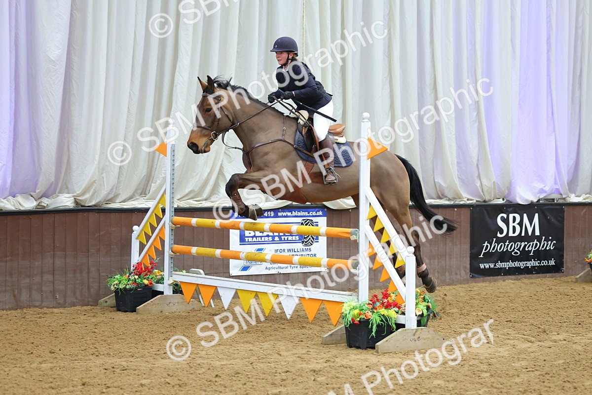 SBM_009901 - Class 21 - Nupafeed Supplements Senior Discovery/ 1m Open - First Round (1.00m)
