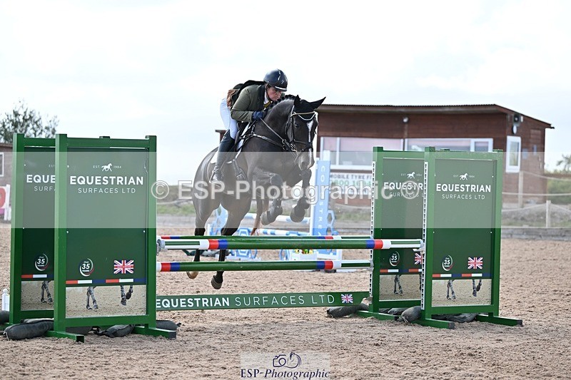250831-143411-11227 - N-666-Lizzie.Luxton
