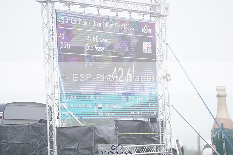 240720A-103648-14112 - Cls 3, 3 Star Small Tour 1.40m