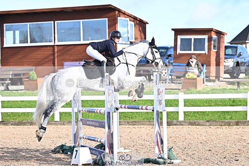 251119-130934-00429 - Cls 4 Newcomers and 1.10m Open