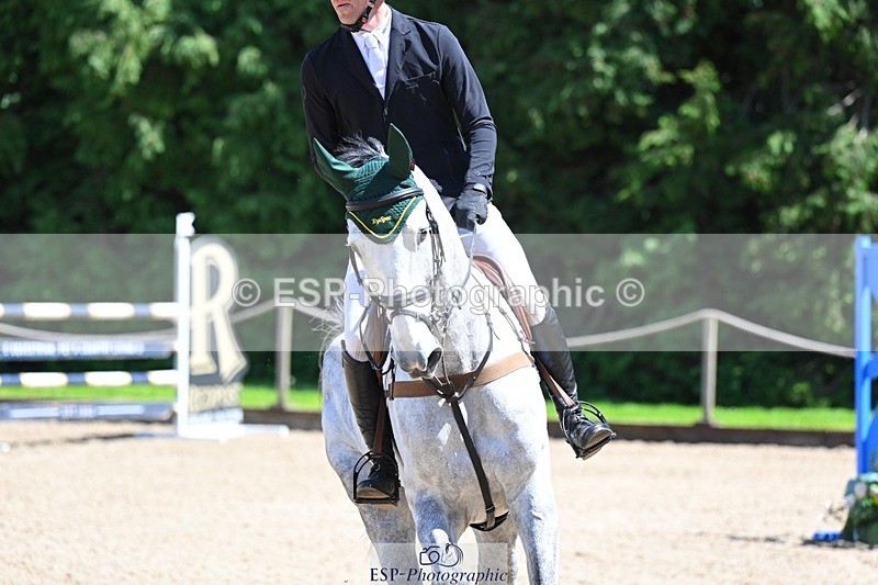 240525-123438-14951 - 404-DEERPAIRC_REVELRY-Max_Warburton