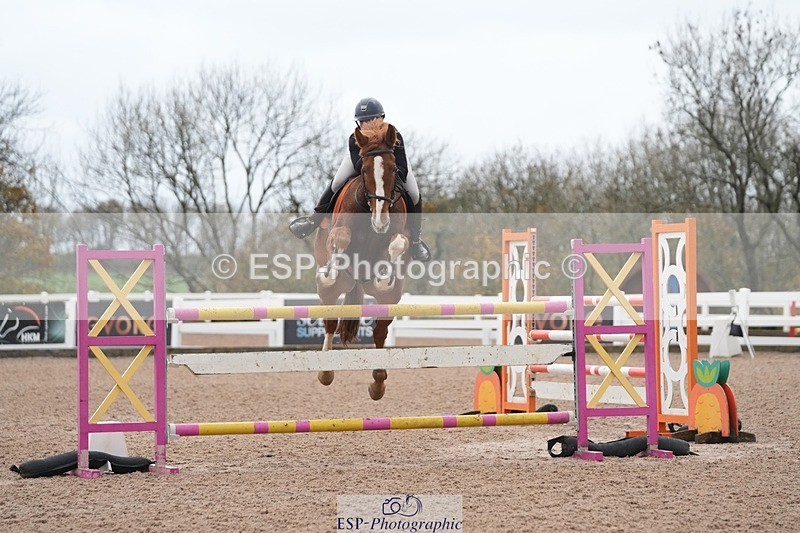 251107-130347-01055 - Cls 6 Foxhunter and 1.20m Open
