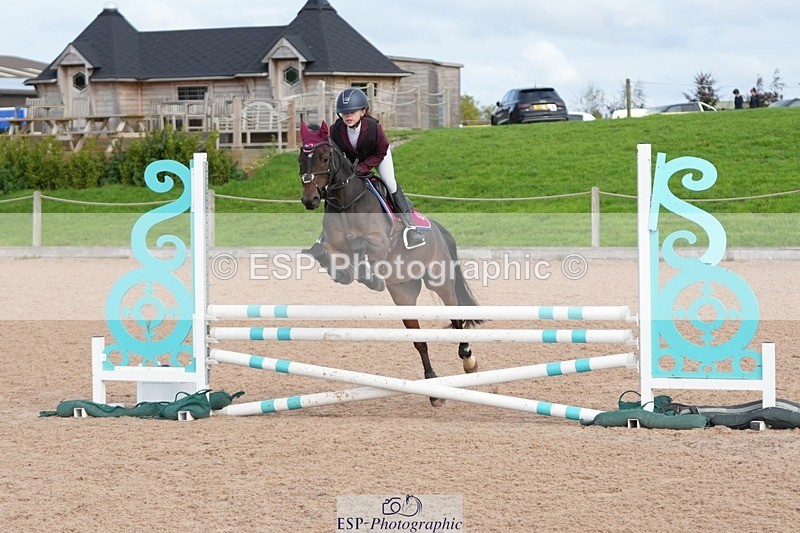 250921-101457-02140 - Cls 4 Pony British Novice and 80cm