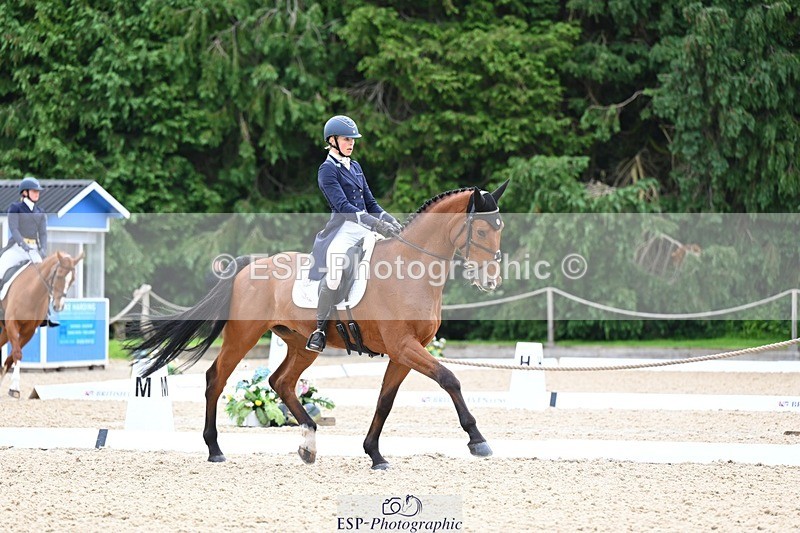 240524-090048-07623 - 501-BRUNO_FG-Edie_Campbell