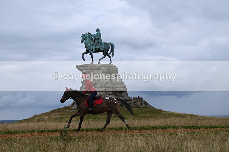 DSC_5911 - Time at Statue 12:17 to 12:44