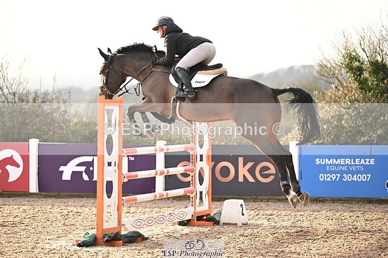 251206-140821-01242 - Cls 13 Snr Foxhunter and 1.20m