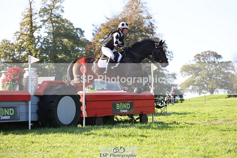 241026-102218-11479 - 323-Nicky.Blastland-FOUNDATIONS.HUSTLER