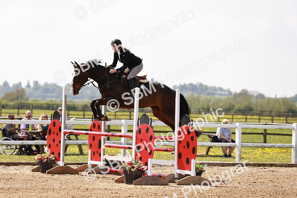  - Class 24 - Senior Newcomers - 1.10m