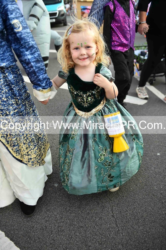 SH4_3695 - Carnival Procession.
