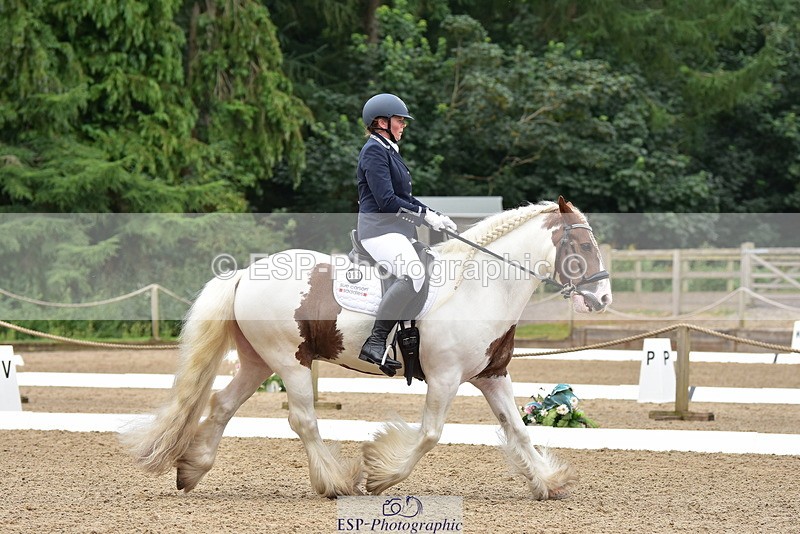 250719A-103630-03738 - 092-Rachael.Smaldon-Nadderbrook.Biscuit