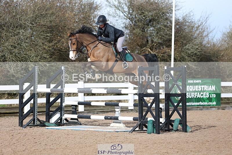 240223A-112536-00840 - Cls 4 Snr 1.05m Open