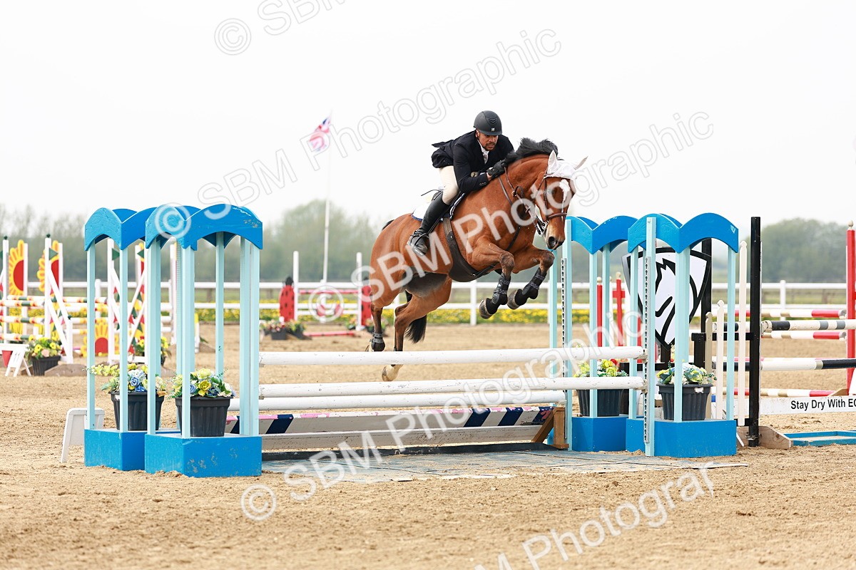  - Class 18 - Senior Newcomers - 1.10m