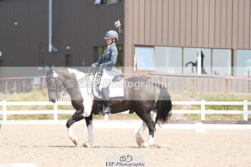 250817-122416-09045 - 163-Hannah.TownleyThe.Domino.Effect