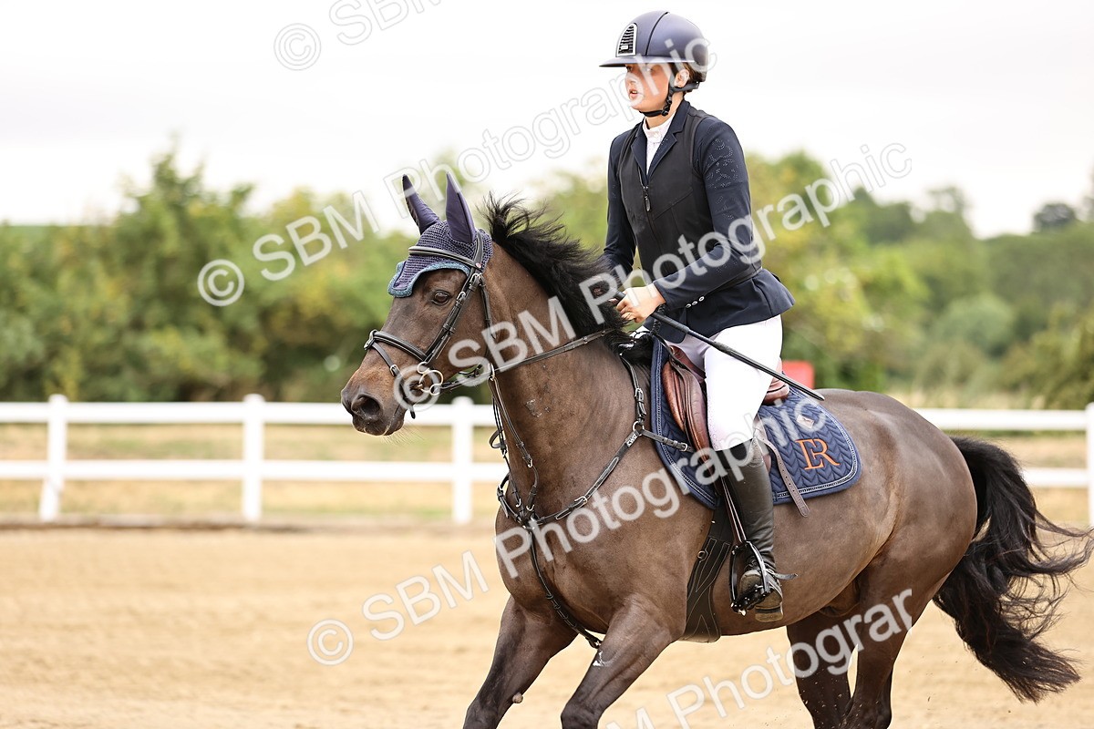 SBM_024377 - Class 8 - Clear Round