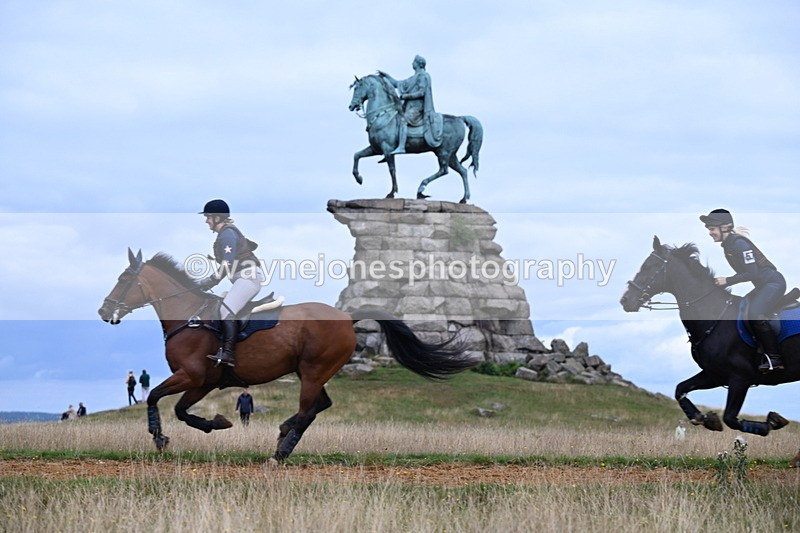DSC_6393 - Time at Statue 12:17 to 12:44
