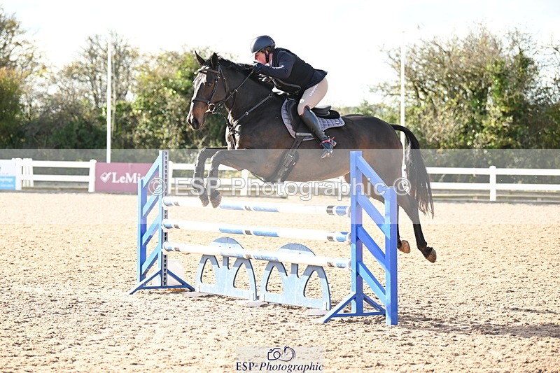 241023A-142956-01056 - Cls 4 Newcomers and 1.10m Open