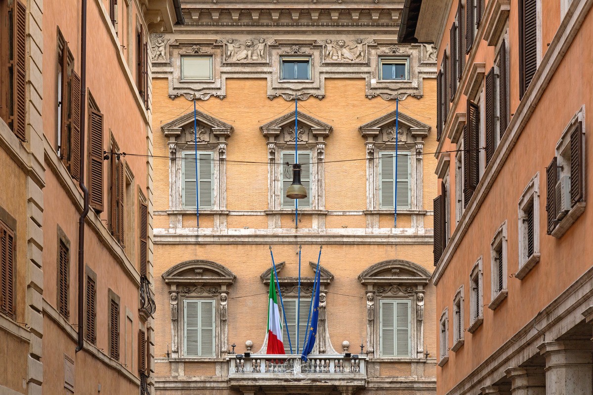 Corsia Agonale - Roman Walls