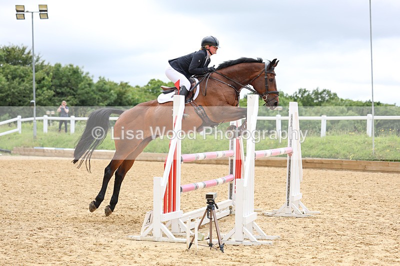 3E7A4255 - Class 7: Senior Newcomers/1.10m open