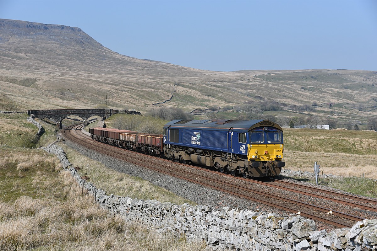 JL - 17.4.19 66431 6K05 Carlisle - Crewe, Ais Gill - Ais Gill (road bridge southbound)