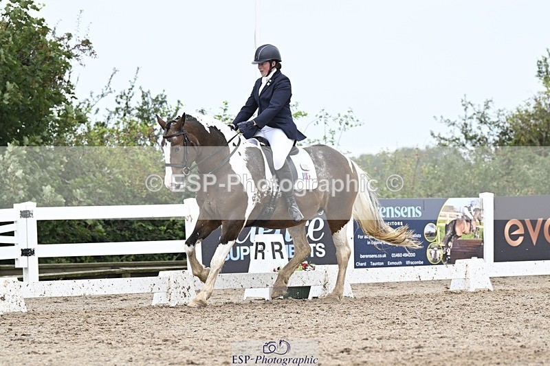 250907-123815-08091 - 080-Rebecca.MorrisSally.XIII