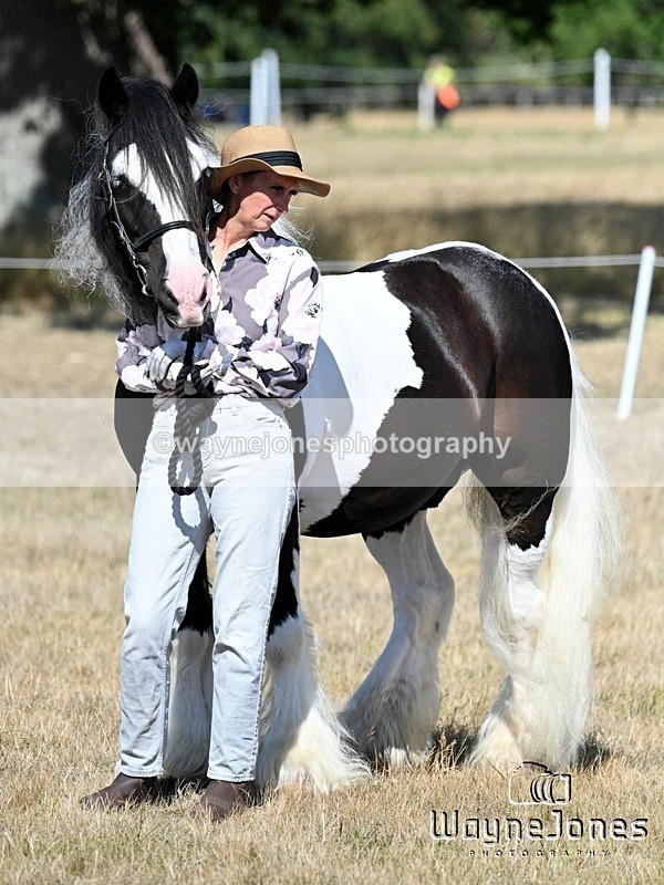 WJ7_9408 - Kellie and Nancy at Swallowfield 31-08-26
