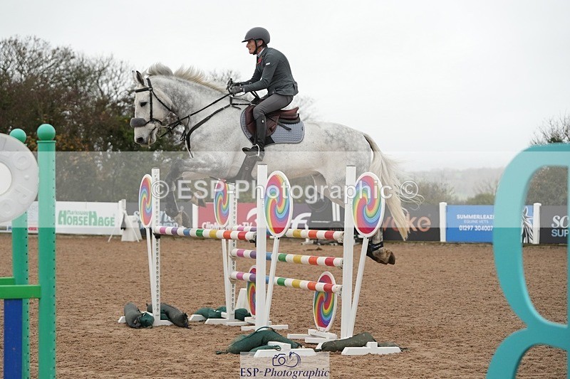 251109-114033-03604 - Cls 20 Newcomers and 1.10m Open