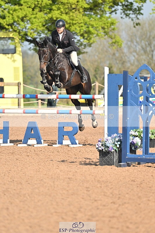 240512A-090018-16563 - Cls 47 Snr 1.20m Open