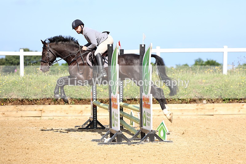 3E7A2628 - Class 2: 70cm Juniors and Seniors