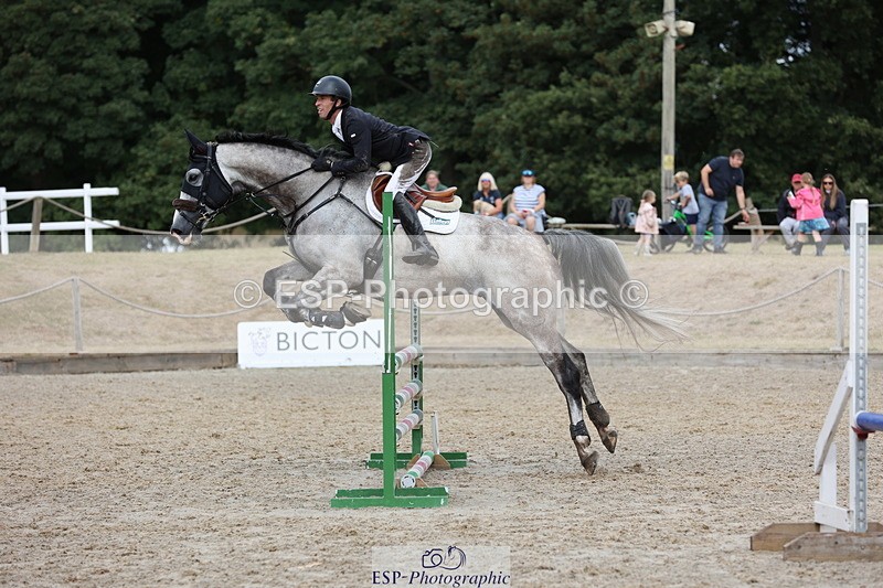 250829A-113505-01410 - Cls 7 British Novice and 90cm