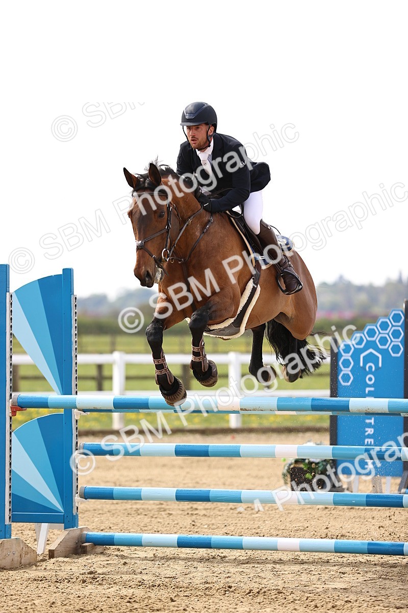 SBM_002295 - Class 11 - Senior newcomers - 1.10m