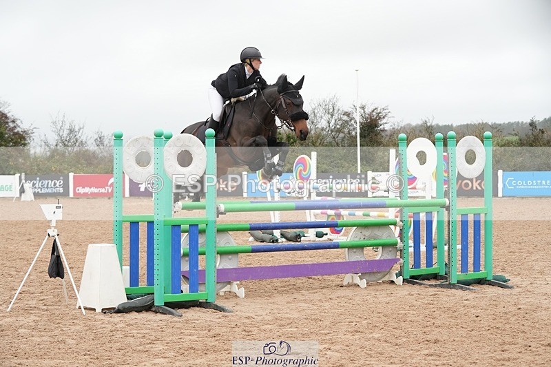 251109-114724-03631 - Cls 20 Newcomers and 1.10m Open