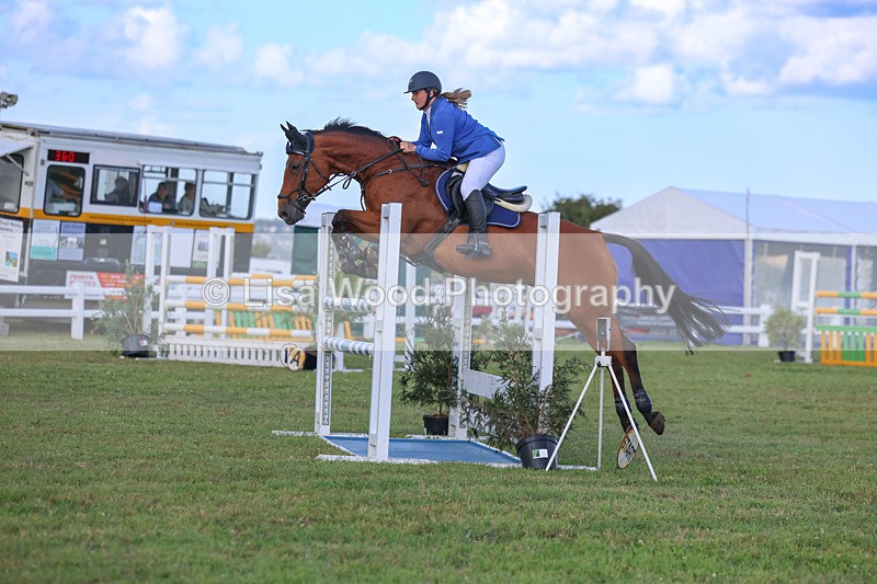 3E7A4627 - Class C1: Showjumping Senior Newcomers/1.10m open