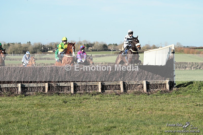 PtP 210326 1237 - VWH Cirencester Races 21/03/26