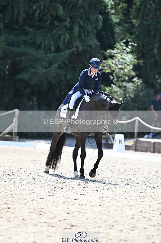 250810A-140248-07234 - 070-Abbie.NewburySeagry.Firstamour