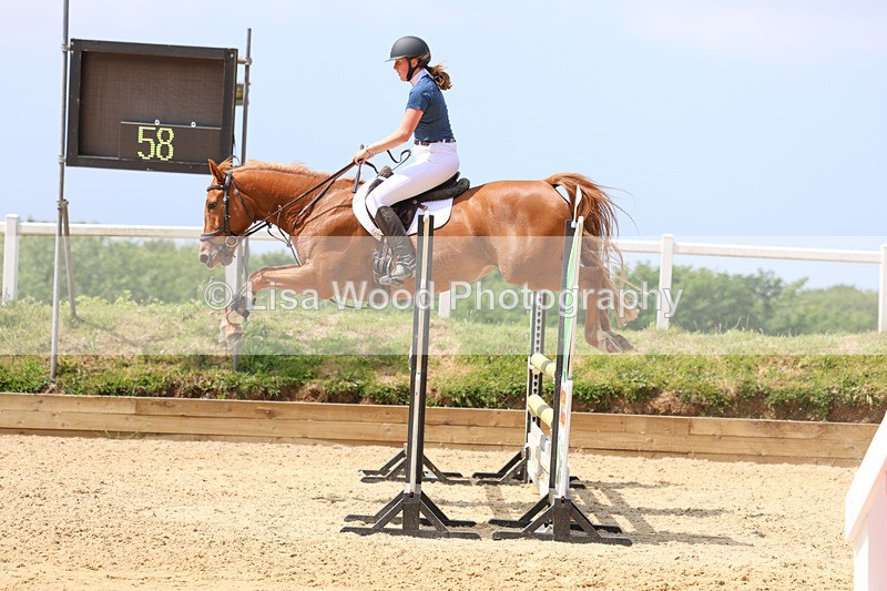 3E7A0425 - Class 10: Senior 95cm open