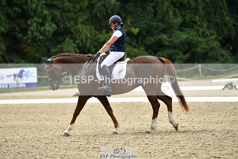 250718A-121300-01373 - 144-Verity.Perry-Vogue