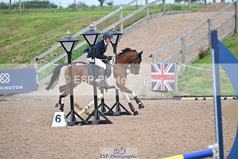 240813-155131-00098 - Clear round & 60cm