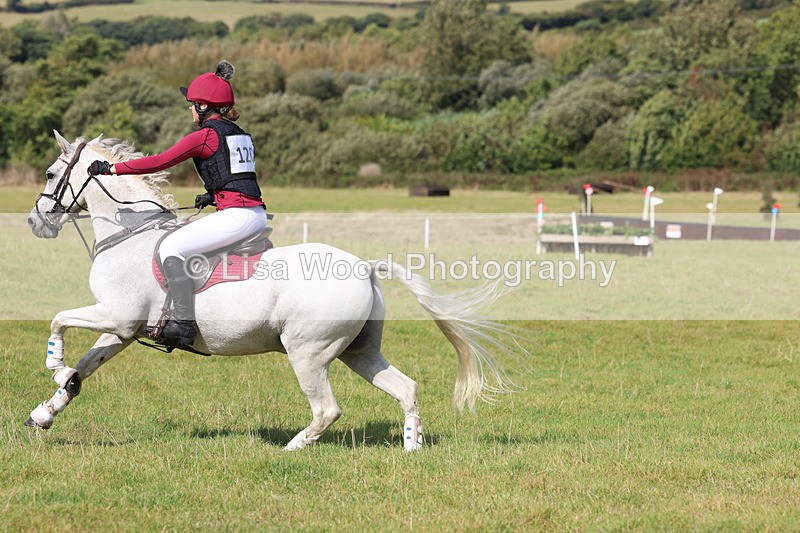 3E7A6704 - Class 1: Trebudannon Open: Pheasant Feeder