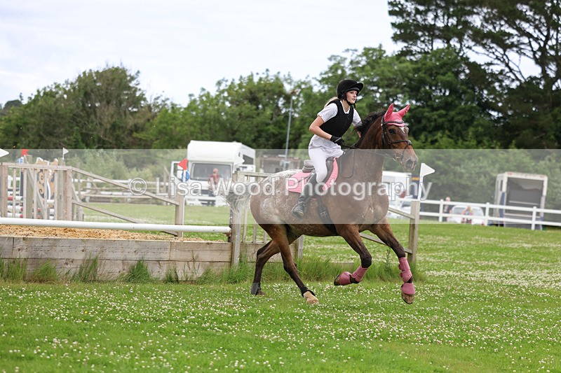 3E7A3655 - Class 6: Hawkins Motors Senior 1.00m Derby