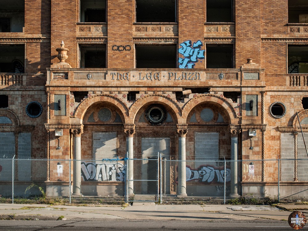 Lee Plaza Hotel (Detroit, MI) | fallen is your pomp - Lee Plaza Hotel
