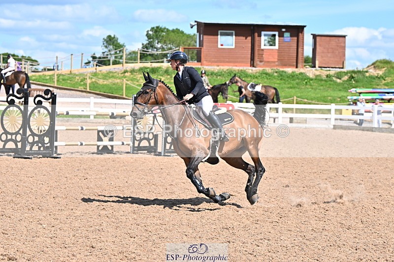 240619A-155420-01039 - Cls 5 Snr Foxhunter and 1.20m Open